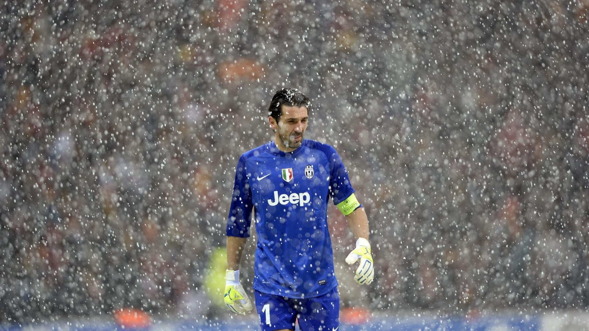 中国马拉松锦标赛深圳福田站 城市CBD赛道刷新多位选手个人最好成绩